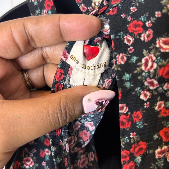 Floral Halter Neck Romper - Picture 6 of 6